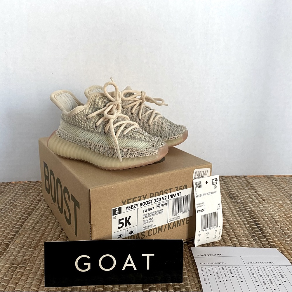 NWT Infant 5 CITRIN Yeezy’s